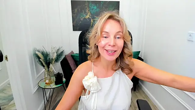 Sinty Devis online show from 06/25/26, 05:12