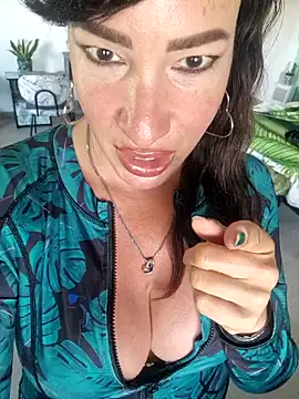 Snapshot of TheGoddessBianca chatting on 12/15/24, 10:07 TheGoddessBianca online show from 12/15/24, 10:07