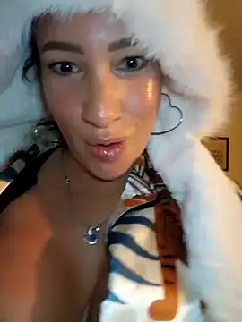Snapshot of TheGoddessBianca chatting on 12/18/24, 04:06 TheGoddessBianca online show from 12/18/24, 04:06