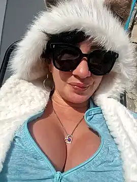 Snapshot of TheGoddessBianca chatting on 01/03/25, 11:25 TheGoddessBianca online show from 01/03/25, 11:25