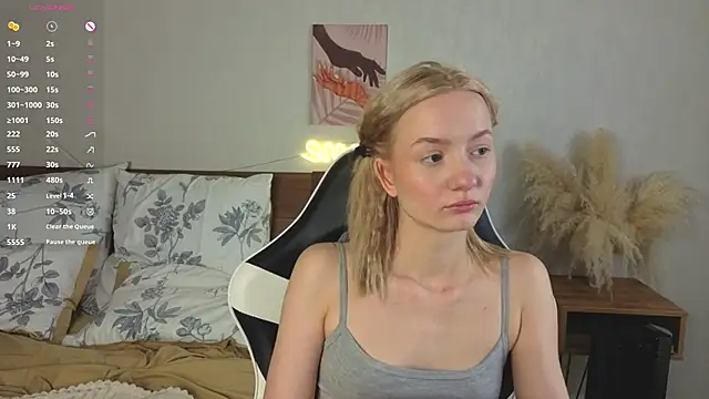 IdaValenti online show from 10/25/25, 11:10