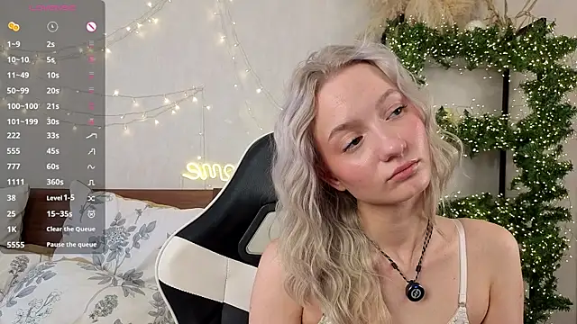 IdaValenti online show from 06/19/26, 11:08