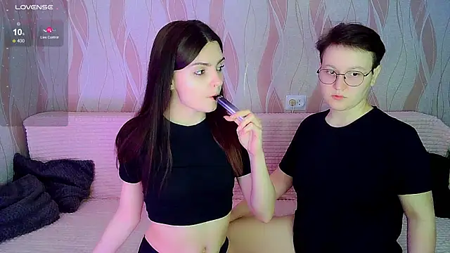  crazy baby  online show from 10/28/25, 07:05