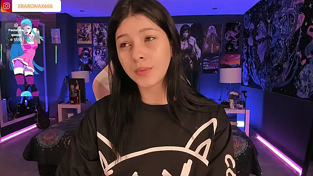 LanaKyutt online show from 11/28/25, 01:03