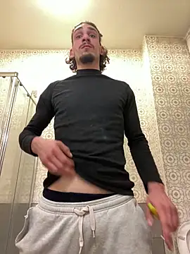 Snapshot of BostonGeorge27 chatting on 02/05/25, 01:04 BostonGeorge27 online show from 02/05/25, 01:04