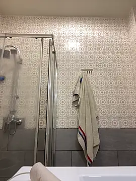 Snapshot of BostonGeorge27 chatting on 02/07/25, 12:20 BostonGeorge27 online show from 02/07/25, 12:20