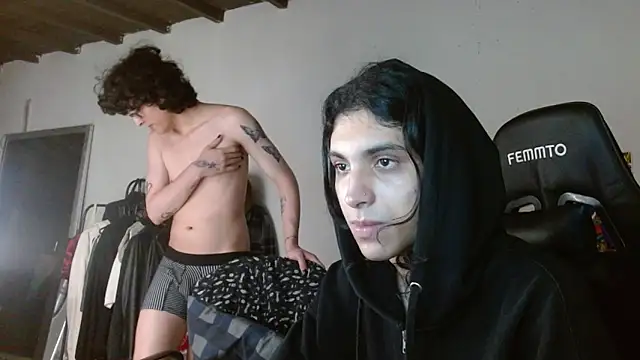 Snapshot of angelitofemboy chatting on 03/21/25, 06:27 angelitofemboy online show from 03/21/25, 06:27