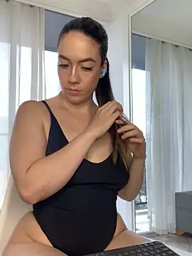 ImAlicee online show from 02/05/25, 10:01