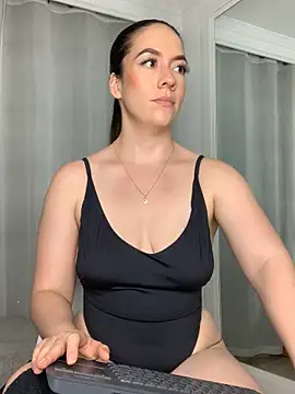 ImAlicee online show from 02/06/25, 01:05