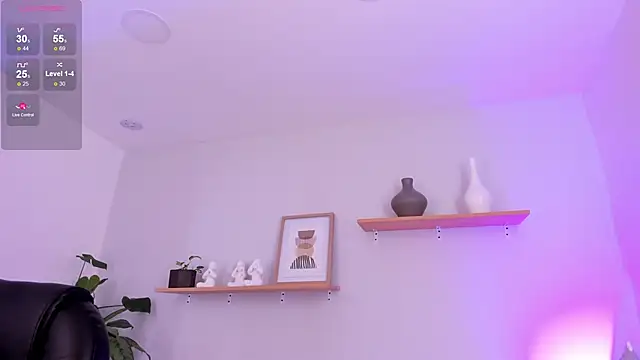 moll1e  online show from 02/21/25, 11:01