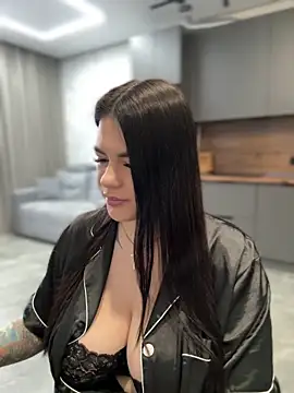 Snapshot of HugeBoobs- chatting on 02/01/25, 09:32 HugeBoobs- online show from 02/01/25, 09:32