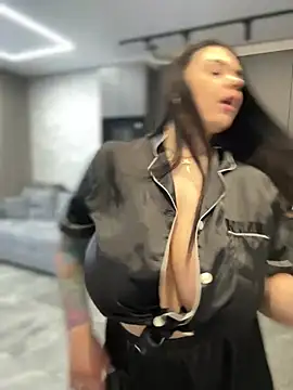 Snapshot of HugeBoobs- chatting on 02/15/25, 07:06 HugeBoobs- online show from 02/15/25, 07:06