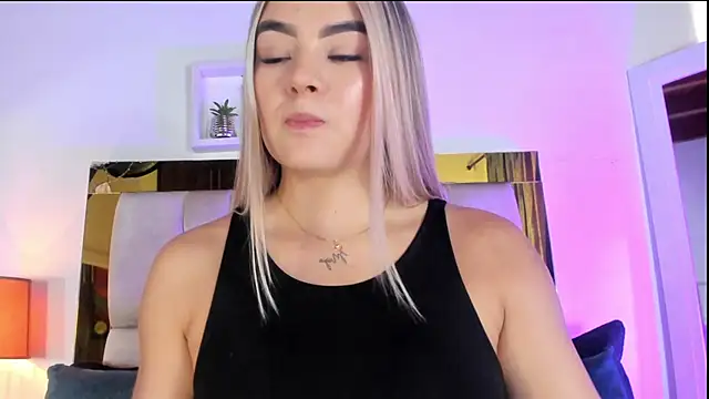 emmy r online show from 09/10/25, 01:44