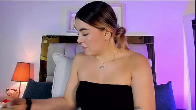 emmy r online show from 02/02/26, 01:54