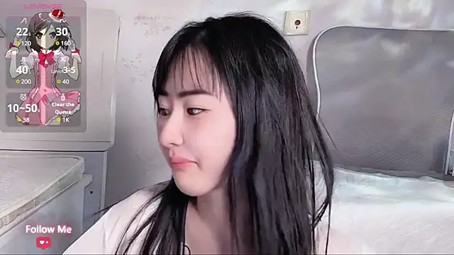 qiqi-- online show from 12/21/24, 08:28