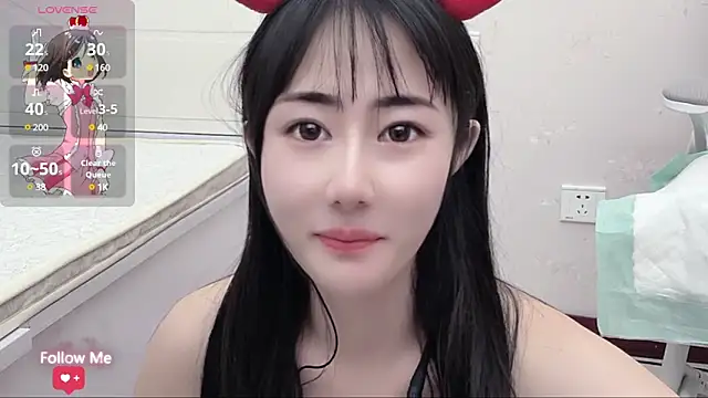 qiqi-- online show from 12/25/24, 02:56