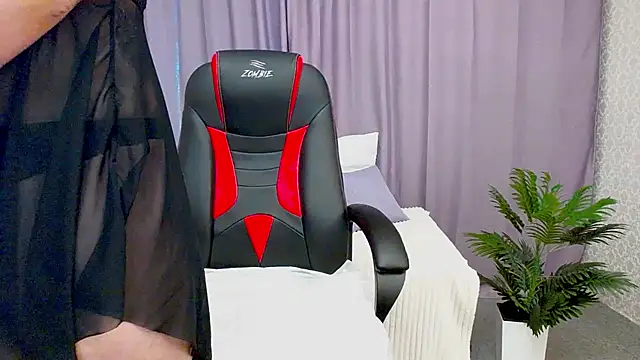 Camelia Lillie online show from 02/08/25, 04:25