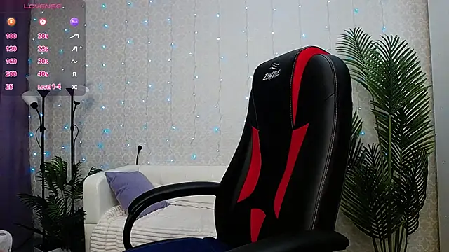 Camelia Lillie online show from 11/12/25, 01:17