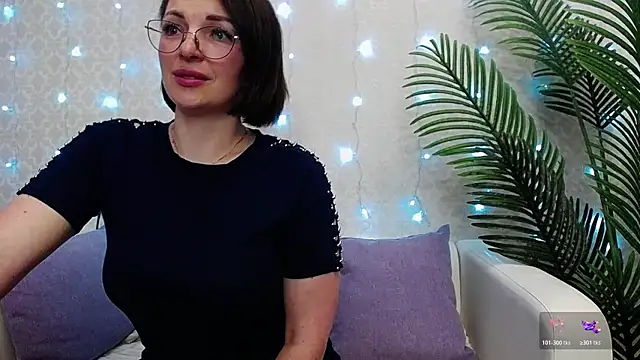 Camelia Lillie online show from 05/15/26, 11:23