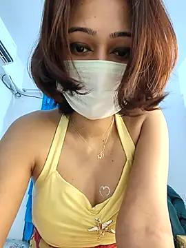 Snapshot of Angel_rani2 chatting on 11/26/25, 02:18 Angel rani2 online show from 11/26/25, 02:18