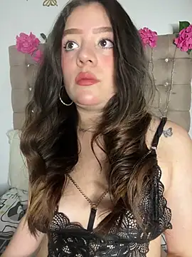 Snapshot of Jullieetta chatting on 02/27/26, 11:38 Jullieetta online show from 02/27/26, 11:38