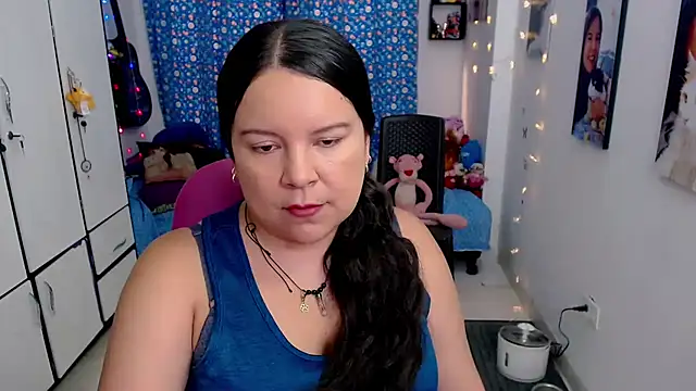 Snapshot of claryssa_ chatting on 09/23/25, 08:23 claryssa online show from 09/23/25, 08:23