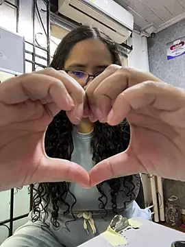 CurlyGirl 1 online show from 01/08/25, 12:37