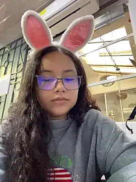 CurlyGirl 1 online show from 02/07/25, 12:39