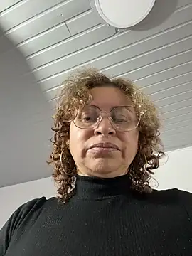 SheraHadee online show from 10/23/25, 01:16