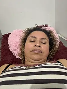 Snapshot of SheraHadee chatting on 06/18/26, 12:22 SheraHadee online show from 06/18/26, 12:22