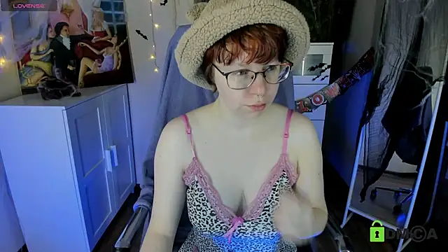 Melissa Wells online show from 10/30/25, 04:19