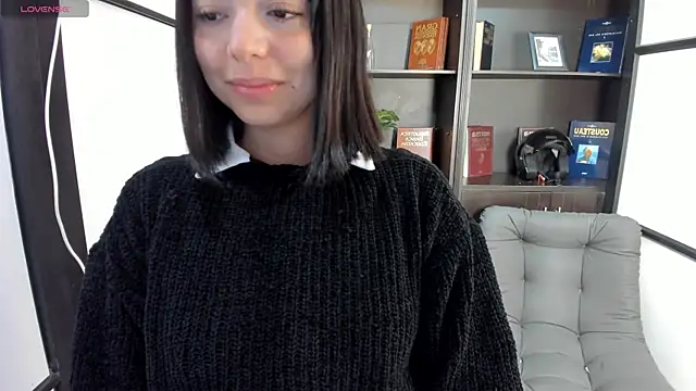 NicolRoss  online show from 09/19/25, 12:50