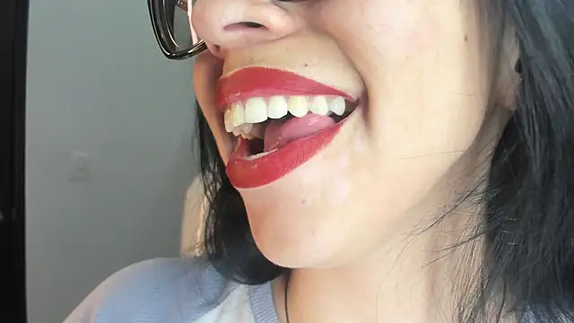 Snapshot of Katty_mouth chatting on 01/05/26, 06:55 Katty mouth online show from 01/05/26, 06:55