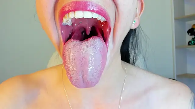 Snapshot of Katty_mouth chatting on 04/27/26, 04:16 Katty mouth online show from 04/27/26, 04:16