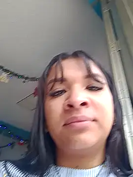 Snapshot of VivienAndClark chatting on 12/11/24, 06:52 VivienAndClark online show from 12/11/24, 06:52