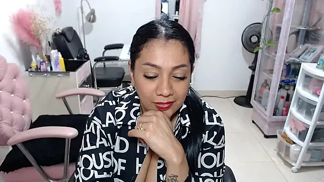 titsbiglovers online show from 06/06/26, 10:58