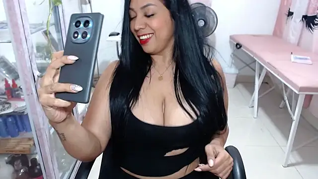 titsbiglovers online show from 06/09/26, 11:27