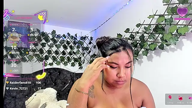 PaulinaSwan online show from 11/06/25, 06:03