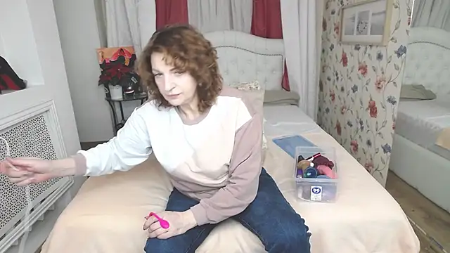 Snapshot of AmiHotGranny chatting on 04/10/26, 01:16 AmiHotGranny online show from 04/10/26, 01:16