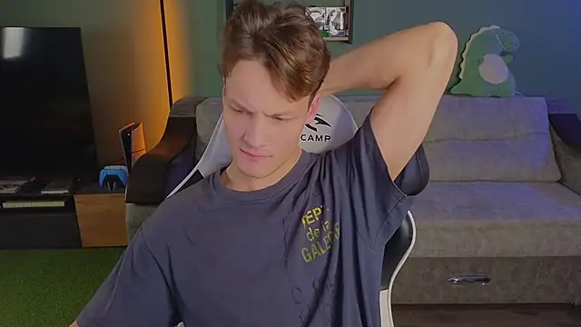 Snapshot of TeddyLiLboy chatting on 11/12/25, 10:15 TeddyLiLboy online show from 11/12/25, 10:15