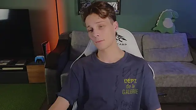 Snapshot of TeddyLiLboy chatting on 11/13/25, 04:06 TeddyLiLboy online show from 11/13/25, 04:06