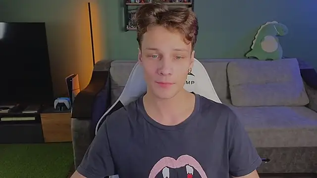 TeddyLiLboy online show from 11/14/25, 05:22