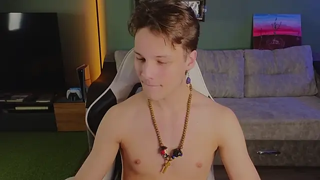 Snapshot of TeddyLiLboy chatting on 12/04/25, 02:26 TeddyLiLboy online show from 12/04/25, 02:26