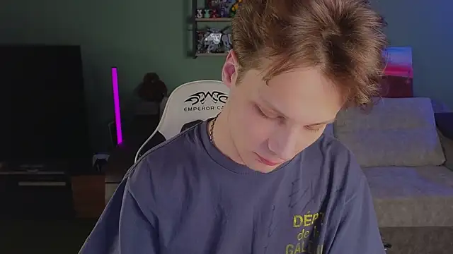 TeddyLiLboy online show from 04/05/26, 07:11