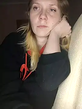 Snapshot of LeraSweet chatting on 12/15/24, 08:58 LeraSweet online show from 12/15/24, 08:58