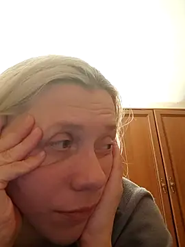 Snapshot of LeraSweet chatting on 09/20/25, 07:59 LeraSweet online show from 09/20/25, 07:59