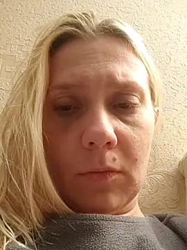 Snapshot of LeraSweet chatting on 10/12/25, 08:08 LeraSweet online show from 10/12/25, 08:08