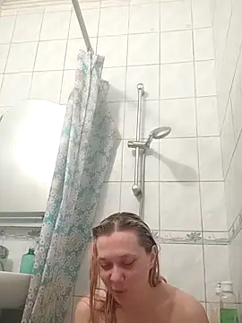 Snapshot of LeraSweet chatting on 12/14/25, 06:41 LeraSweet online show from 12/14/25, 06:41