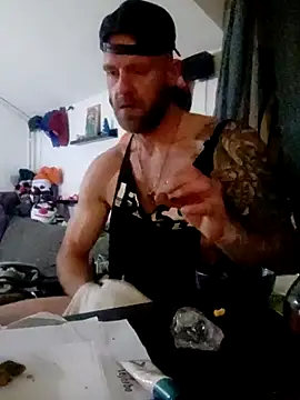 Snapshot of eltoulou chatting on 01/09/25, 12:46 eltoulou online show from 01/09/25, 12:46