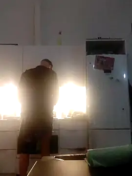 Snapshot of eltoulou chatting on 01/24/25, 03:34 eltoulou online show from 01/24/25, 03:34